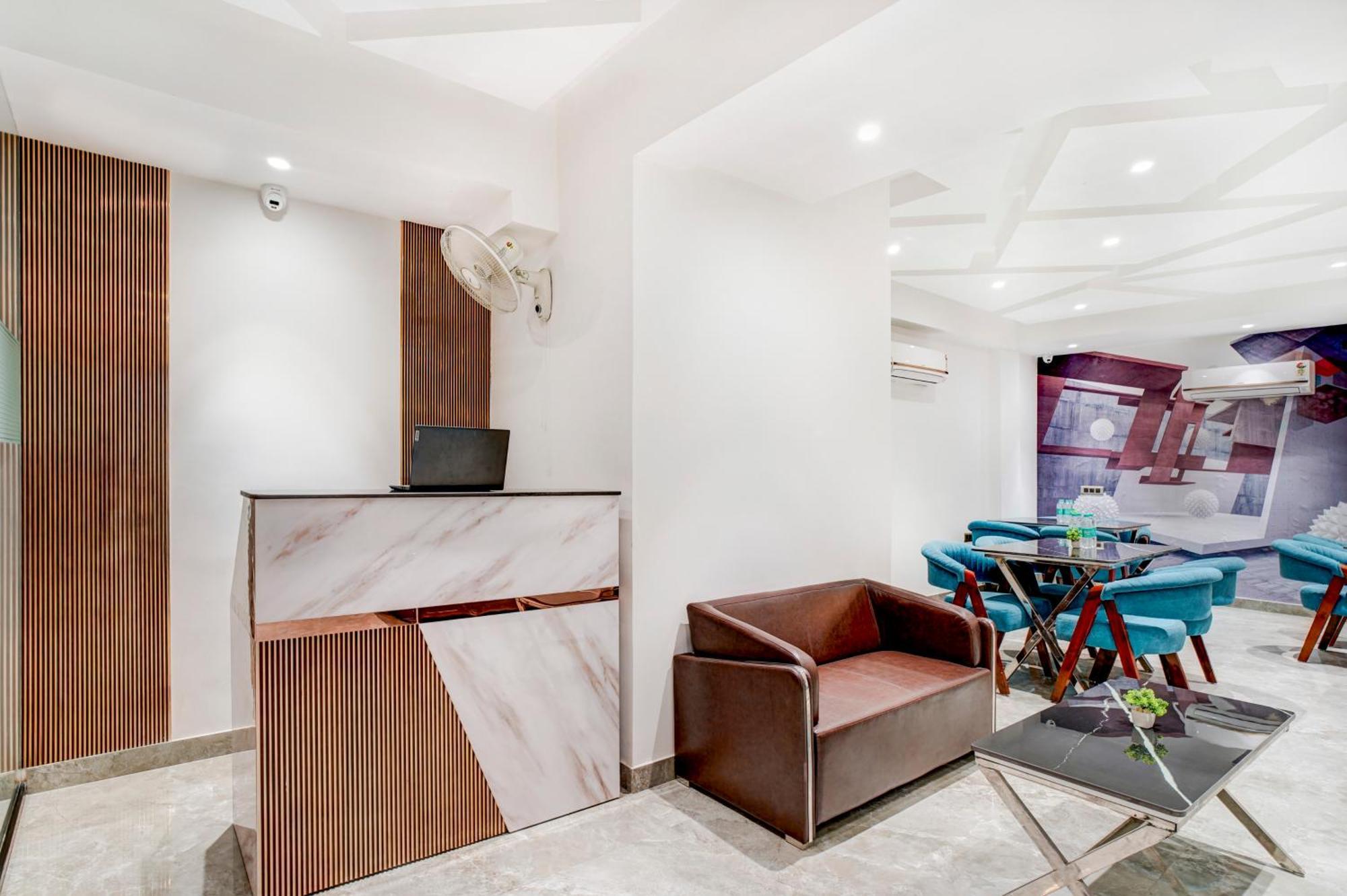 Treebo Corporate Inn Нойда Экстерьер фото