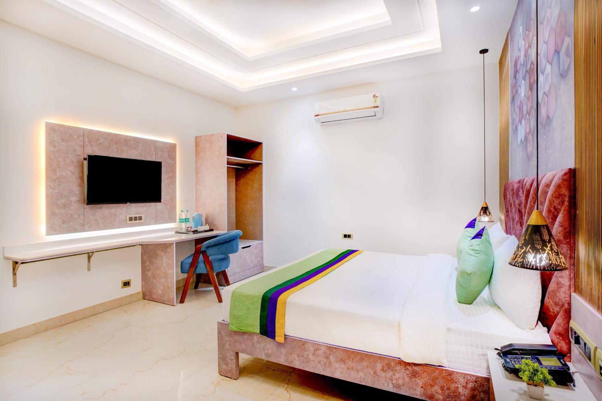 Treebo Corporate Inn Нойда Экстерьер фото